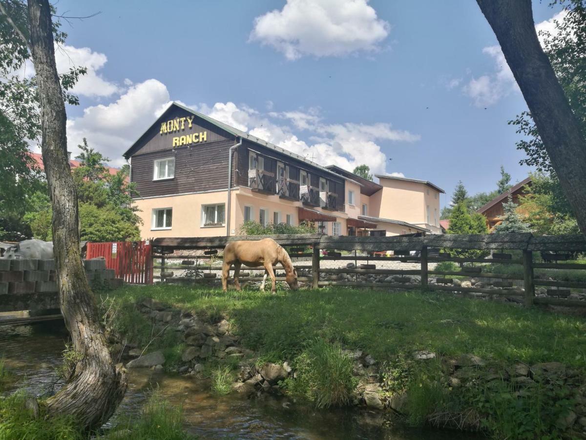 Penzion Monty Ranch Vysoke Tatry Stola Hotel Bagian luar foto