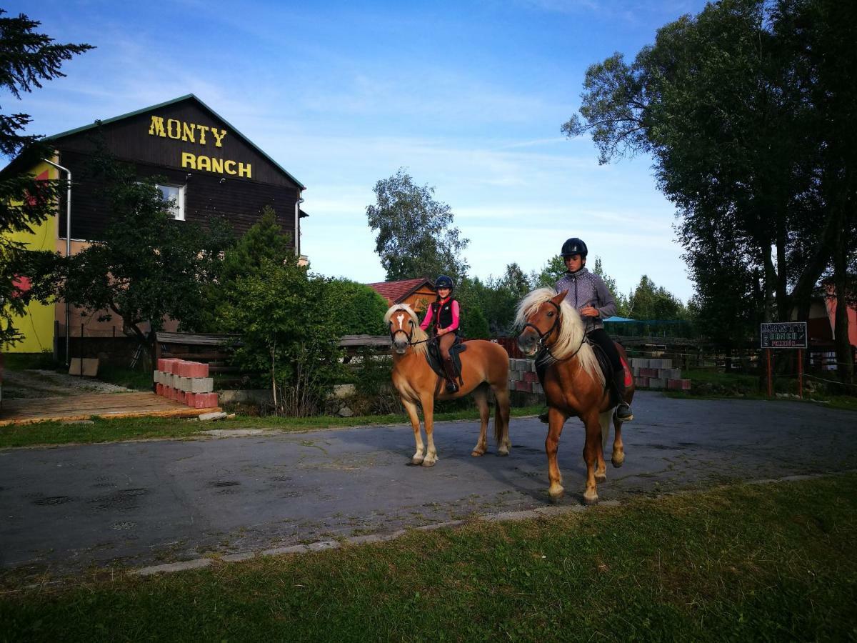 Penzion Monty Ranch Vysoke Tatry Stola Hotel Bagian luar foto